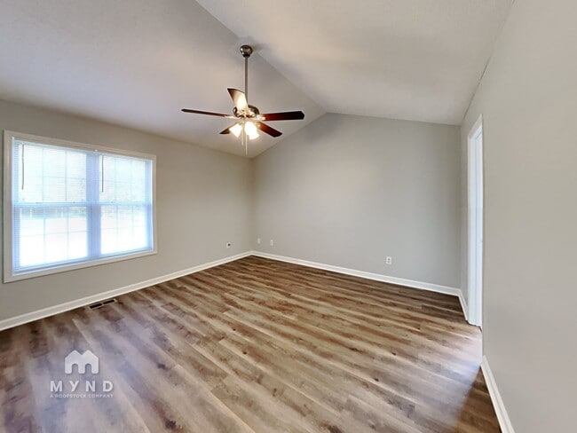 Building Photo - 104 Carrington Dr