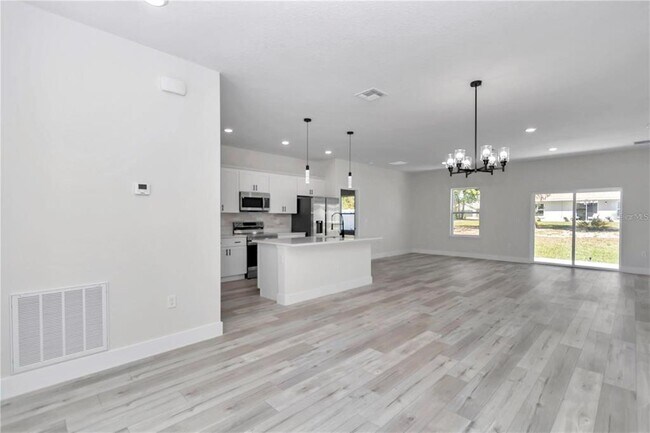 Building Photo - 3875 SW 169th Ln Rd