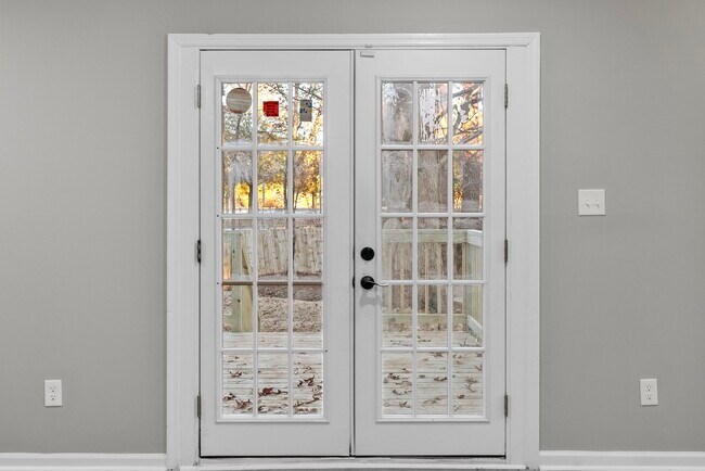 Building Photo - 1917 Grove Point Ct