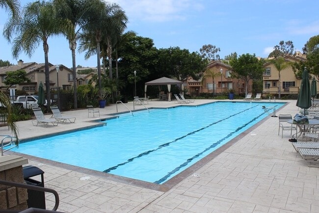 Building Photo - 12613 El Camino Real