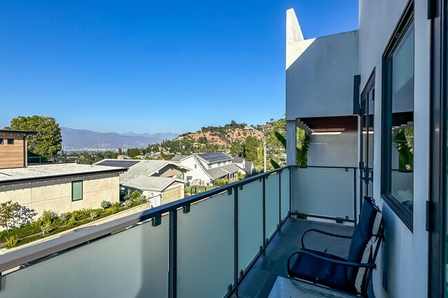 Building Photo - 11470 Dona Evita Dr