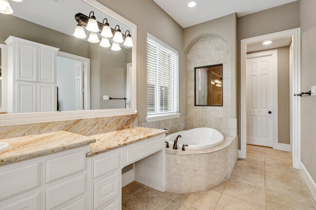 Building Photo - 7944 Cherry Springs Ct