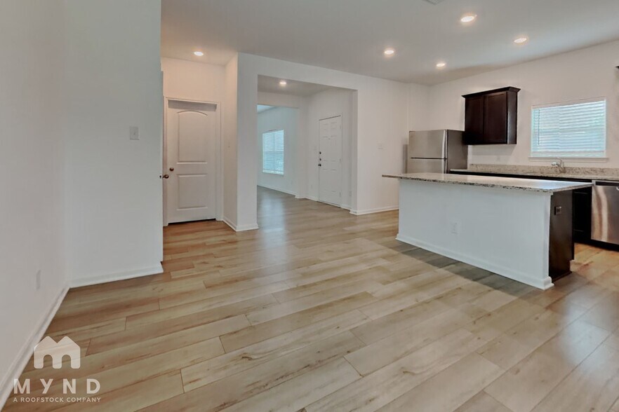 Building Photo - 6112 Underwood Way