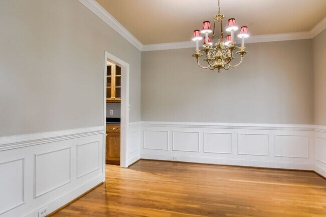 Building Photo - 2320 Primrose Valley Ct