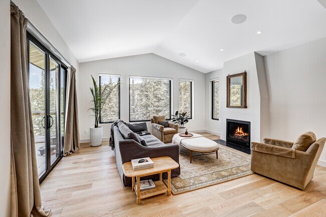 Building Photo - 189 Co Rd 535