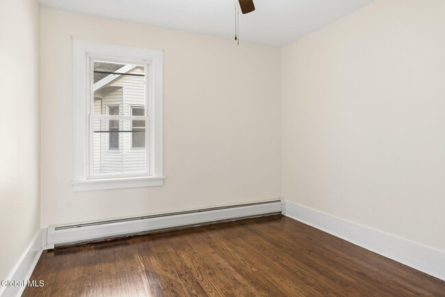 Building Photo - 16 Berkley Ave