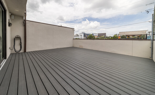 Building Photo - 2325 1st Ave S