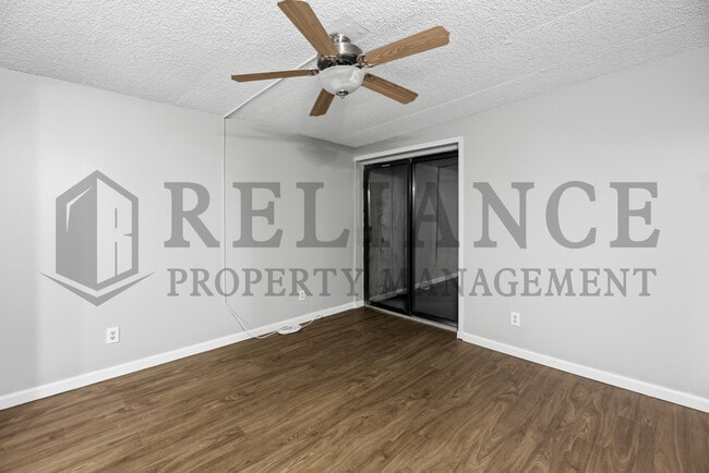 Building Photo - 1908 N Jeanette St