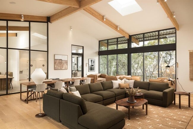 Building Photo - 8350 US-290