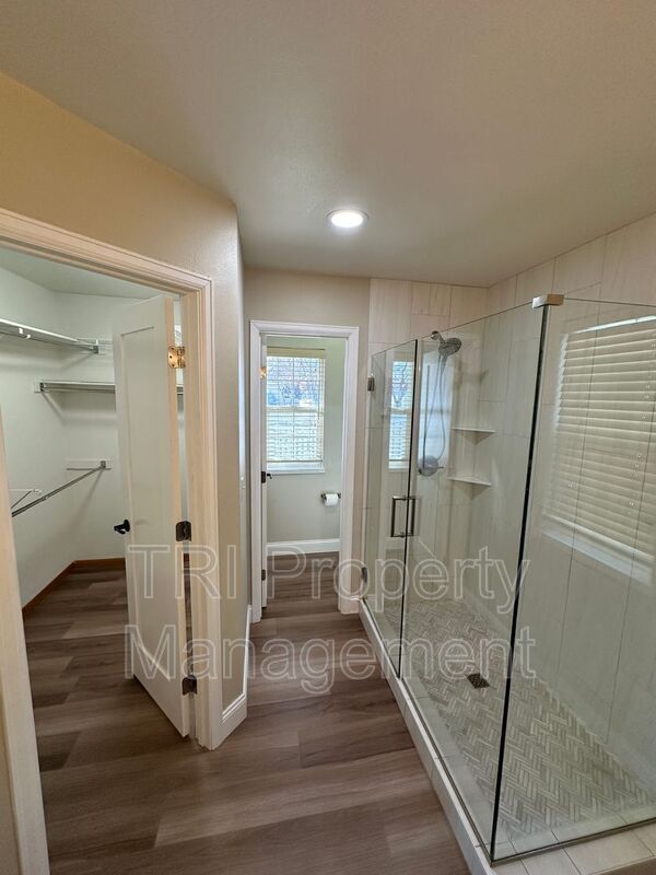 Building Photo - 3037 Antelope Rd