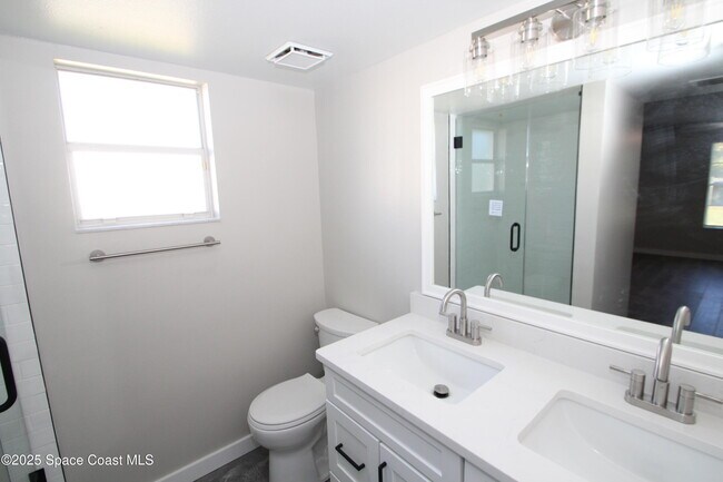 Building Photo - 1511 Colorado St SE