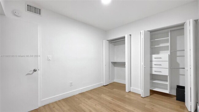 Building Photo - 3661 SW 9th Terrace