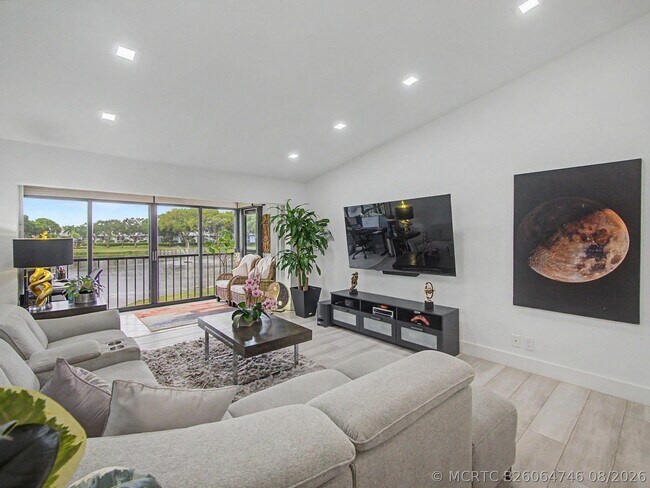 Building Photo - 5154 Oakhill Ln