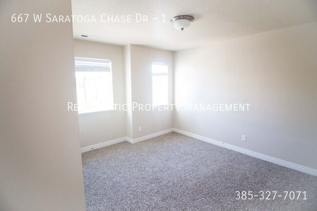 Building Photo - 667 W Saratoga Chase Dr