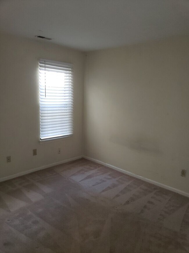 Building Photo - 5328 Tuttle Creek Ct