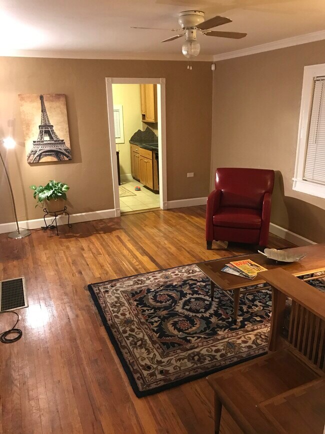 living room - 2 S Lowell Blvd