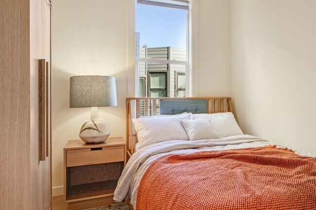 Building Photo - Dolores Coliving