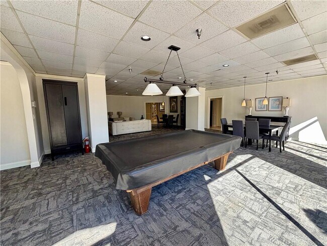 Building Photo - 2479 Peachtree Rd NE