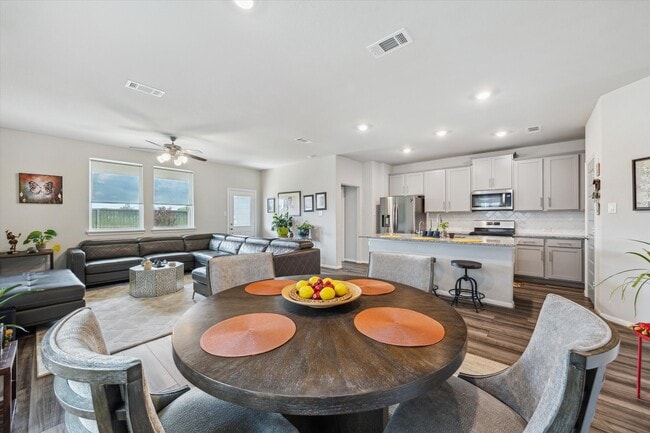 Building Photo - 13309 Emerald Mallard Dr