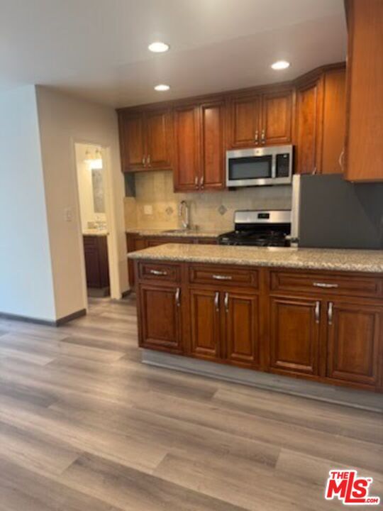 Building Photo - 133 Crescent Dr