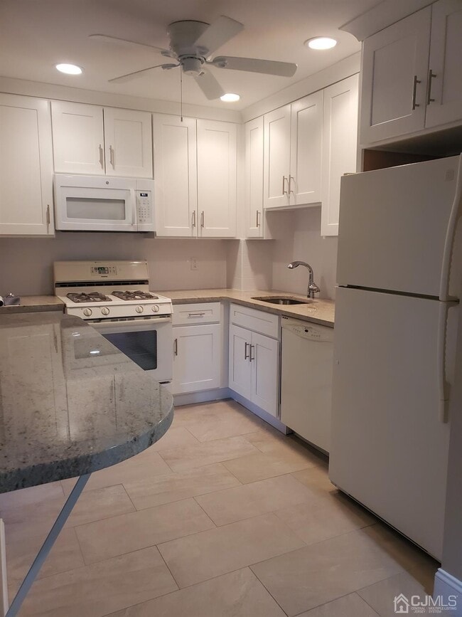 Building Photo - 1022 Cricket Ln