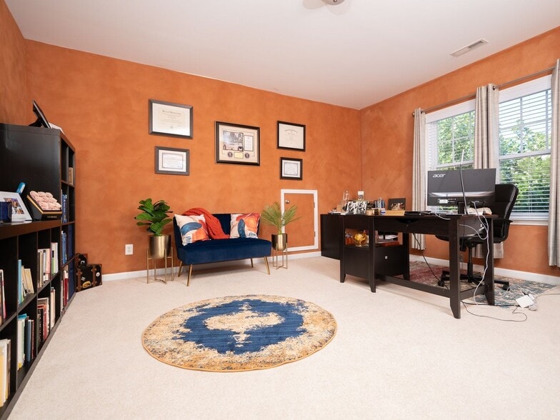 Building Photo - 1606 Morehead Hill Ct