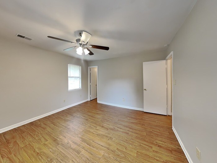 Building Photo - 9332 Winter Elm Ln