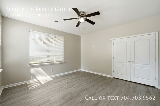 Building Photo - 7329 Michaels Landing Dr