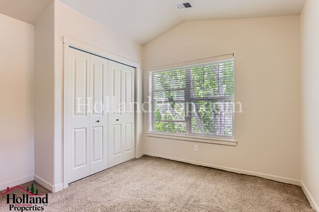 Building Photo - **New Lower Price** Charming 3-Bedroom Ope...