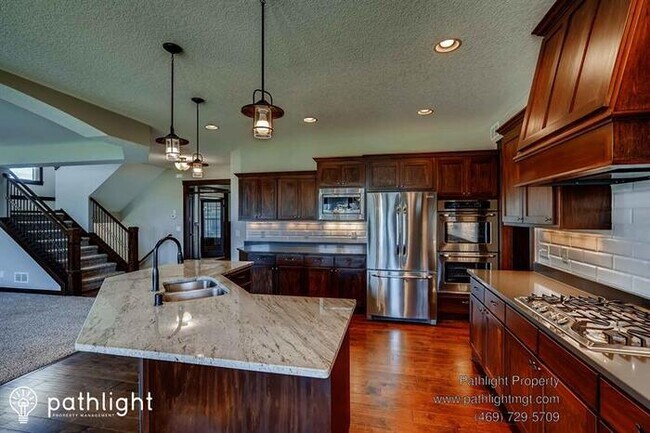 Building Photo - 18880 Iden Way, Lakeville, MN, 55044