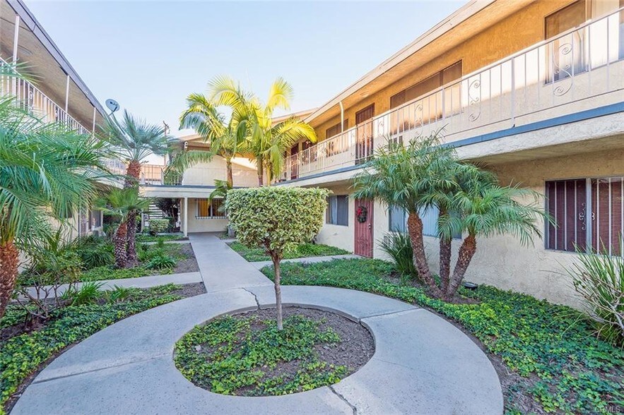 Building Photo - 2890 E Artesia Blvd