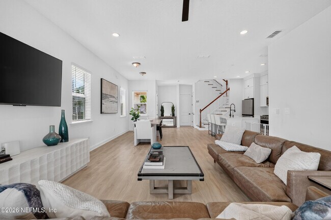 Building Photo - 342 Rum Runner Wy