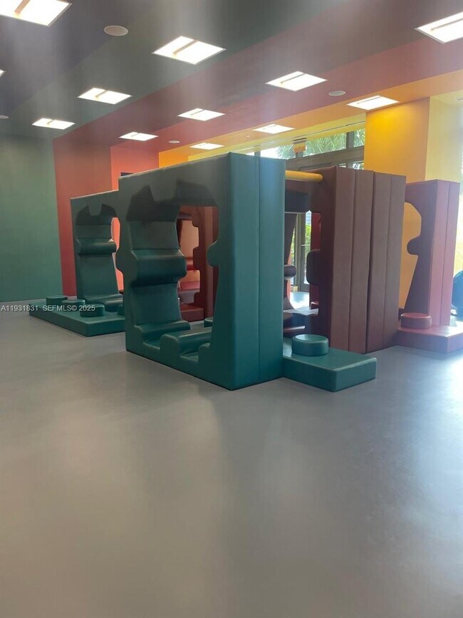 Building Photo - 88 SW 7th St