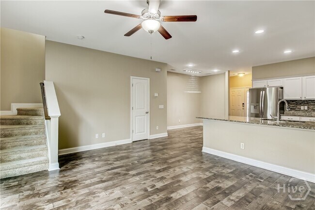 Building Photo - 303 Ferguson Ln