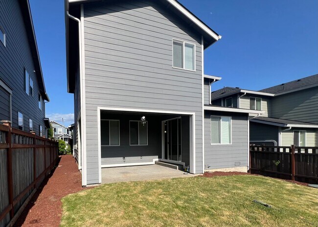 Building Photo - AVAILABLE NOW! 3BD 2.5 BATH TUMWATER LIVING