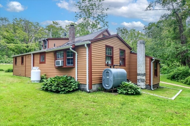 Building Photo - 206 Litchfield Turnpike