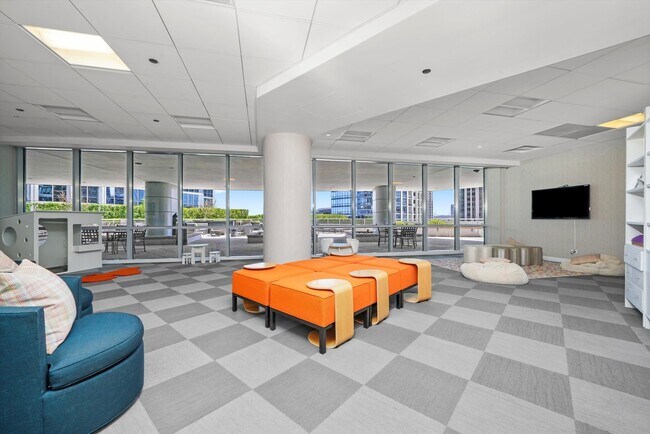 Building Photo - 1201 S Prairie Ave