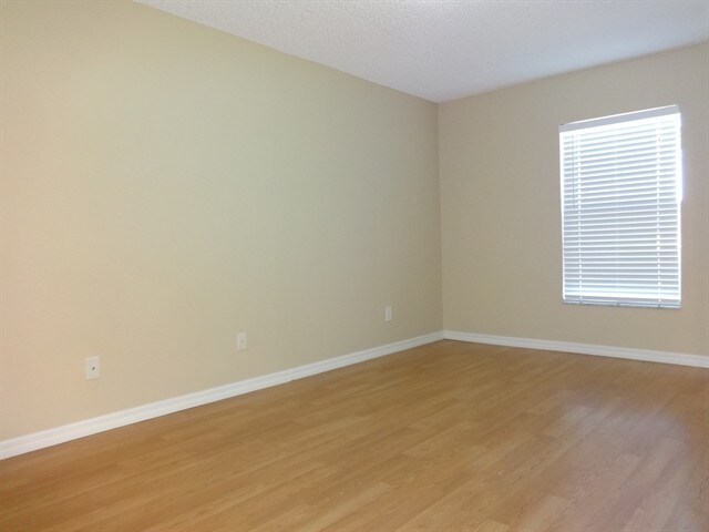 Building Photo - 1308 Auburn Lakes Dr
