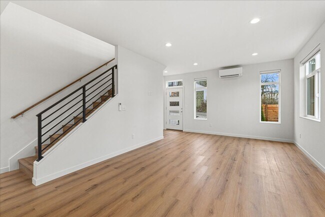 Building Photo - Newly Built Modern Craftsman in Prime Seattle Location