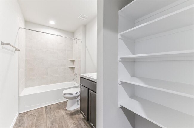 Building Photo - 16524 Cascading Pnes Ct