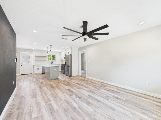 Building Photo - 8810 Slayton Dr