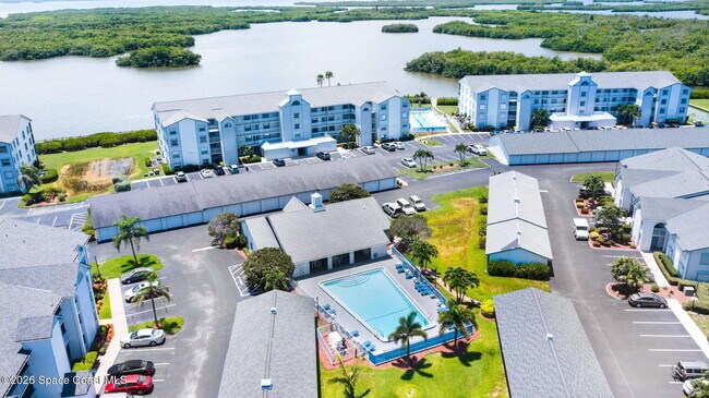 Building Photo - 630 S Brevard Ave