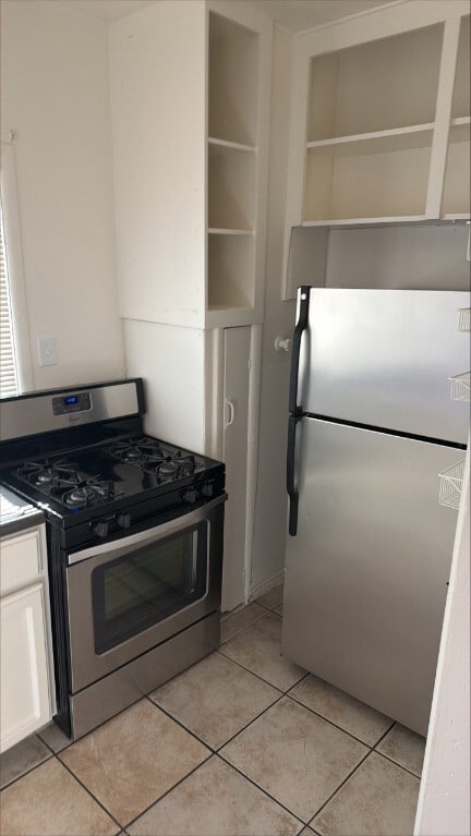 Building Photo - E Crescent Ave