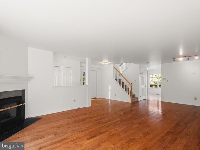 Building Photo - 109 Driftwood Ln