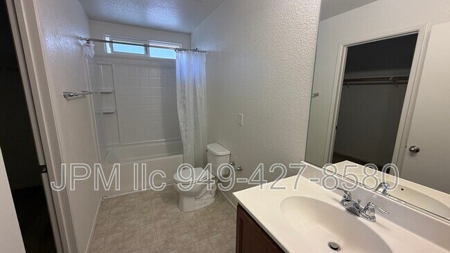 Building Photo - 330 Bulluno Dr