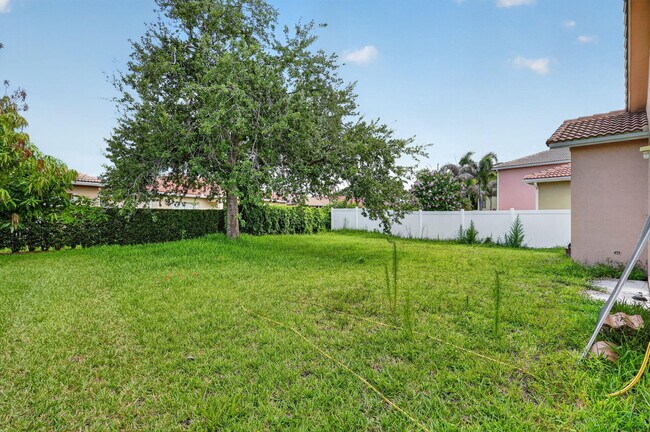 Building Photo - 6305 Spring Lake Terrace