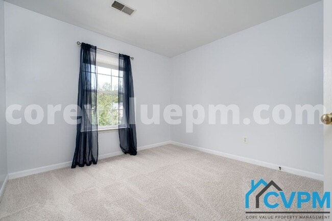 Building Photo - 2668 Streamview Dr