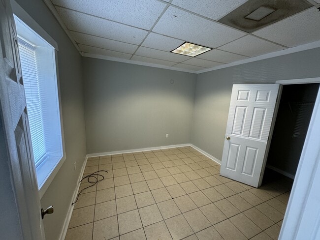 Building Photo - 1756 MS-363