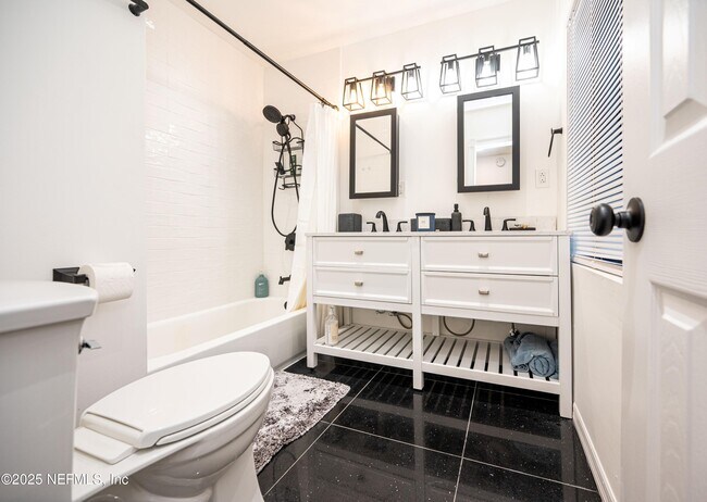 Building Photo - 2339 Broward Rd