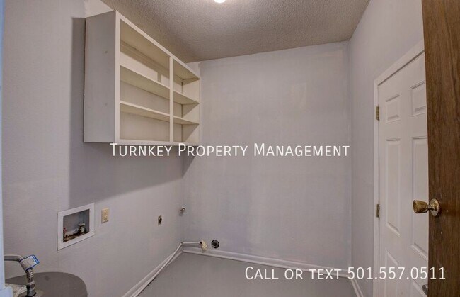 Building Photo - 1821 Sanford Dr